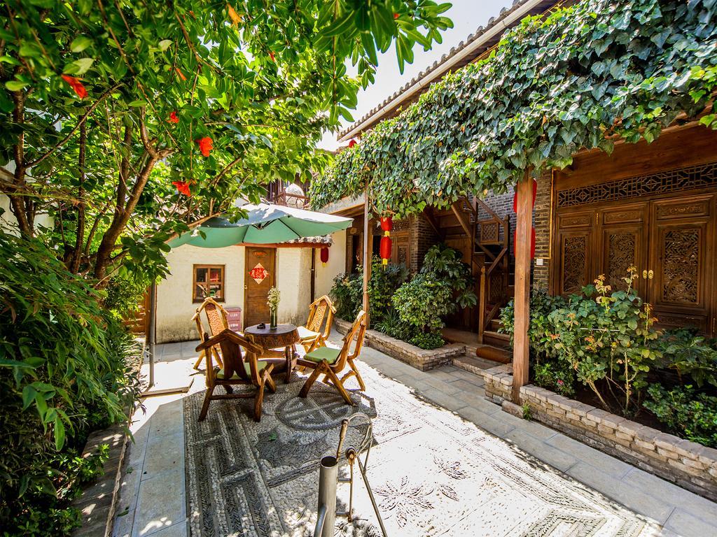 ליג'יאנג Old Tree Boutique Guesthouse מראה חיצוני תמונה